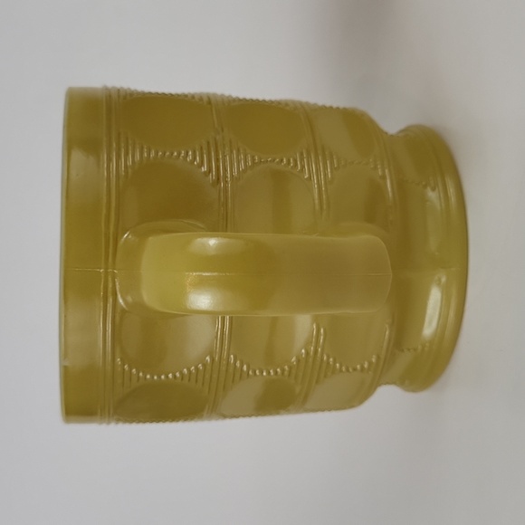 2 - Fire King Anchor Hocking Camelot Thumbprint Mugs "Rare" Coin Dot - Picture 9 of 16